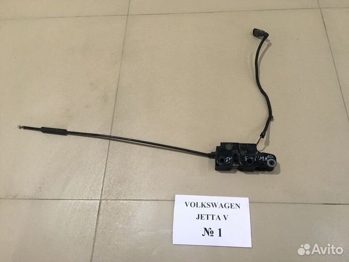 Замок и амортизатор капота Volkswagen Jetta 5