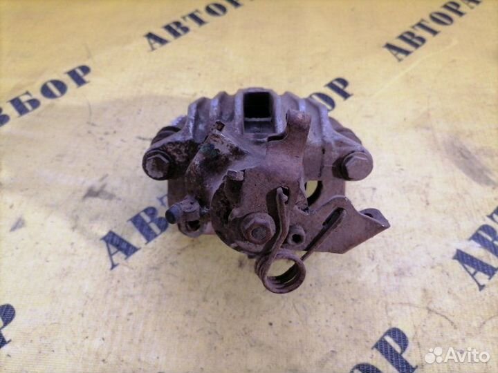 Суппорт задний правый Brilliance V5 2011-2017 1.6