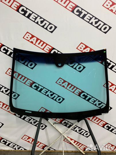 Лобовое стекло Nissan Terrano Установка 1ч