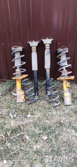 Стойки на ладу весту кросс