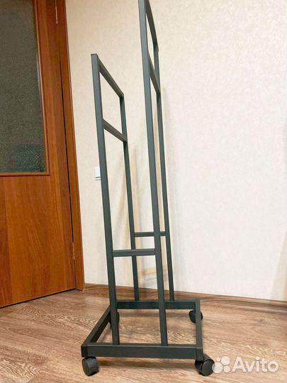 Вешалка напольная