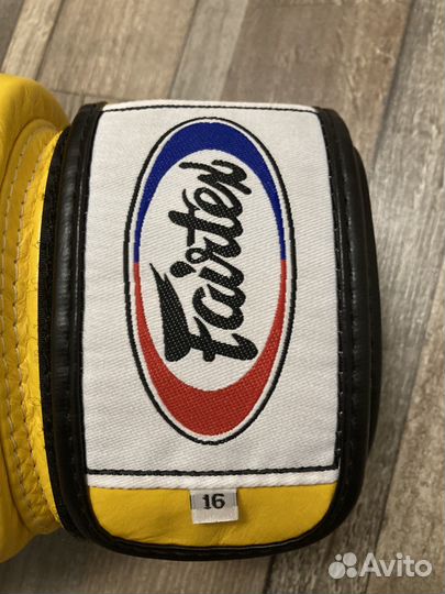 Боксерские перчатки fairtex 16oz