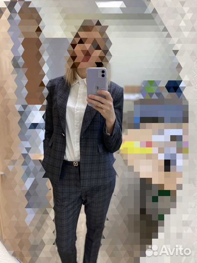 Брючный костюм