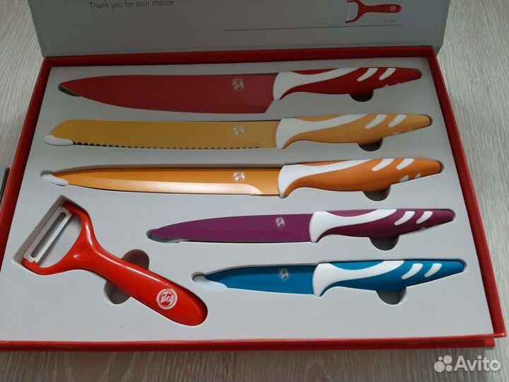 Набор кухонных ножей новый