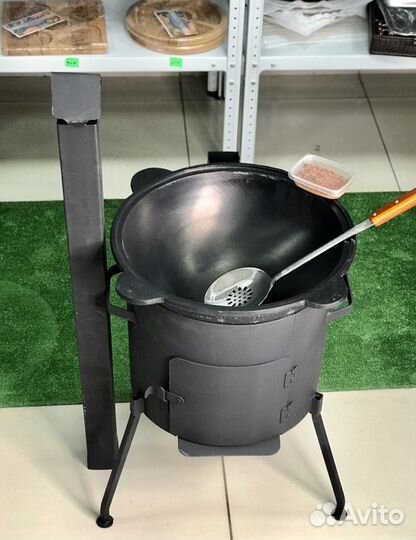 Казан, печь с трубой, шумовка