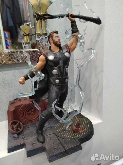 Фигурка Тор