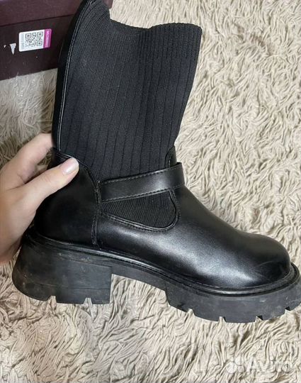 Ботинки женские 37
