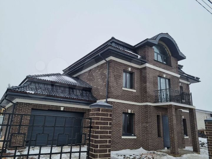 Коттедж 340 м² на участке 9 сот.