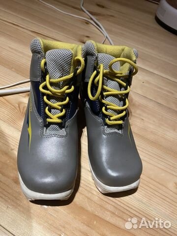 Лыжные ботинки