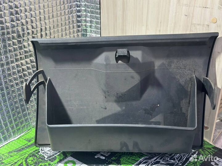 Черный бардачок priora