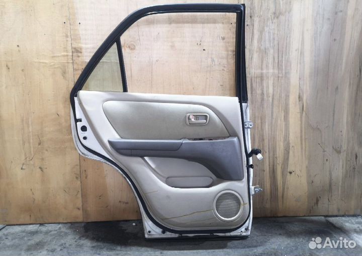 Дверь задняя левая Lexus rx300 2000 год