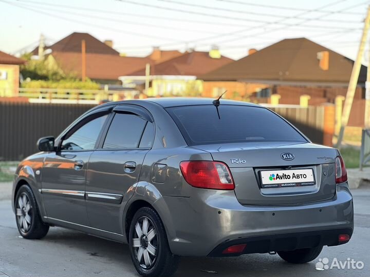 Kia Rio 1.4 AT, 2011, 156 000 км