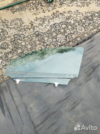 2 левых стекла на Nissan teana J32 2008-2011