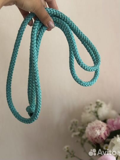 Гимнастическая скакалка