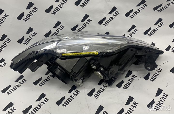 Фара левая Toyota Camry XV50 2011-2014 xenon