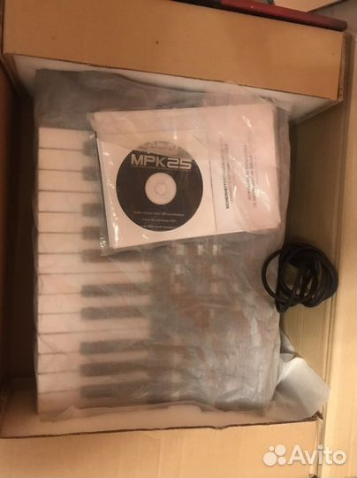 Миди-клавиатура akai PRO MPK25