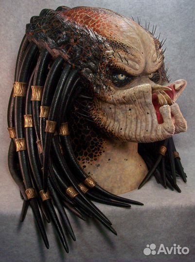 Голова хишника