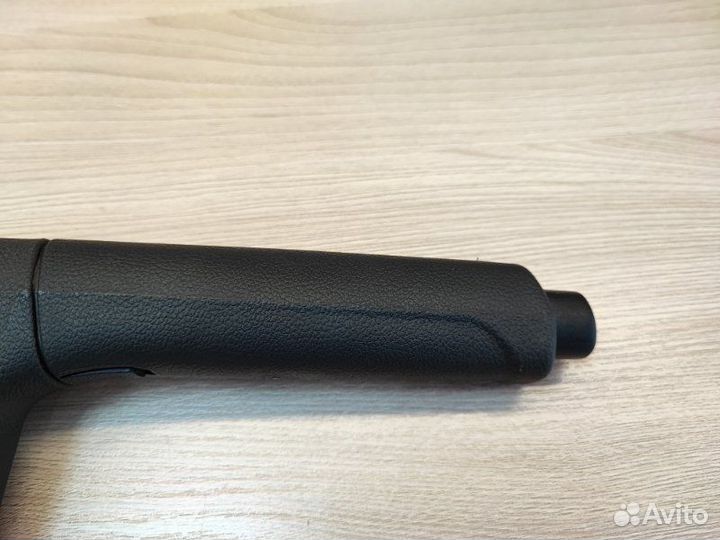 Рычаг стояночного тормоза Skoda Rapid