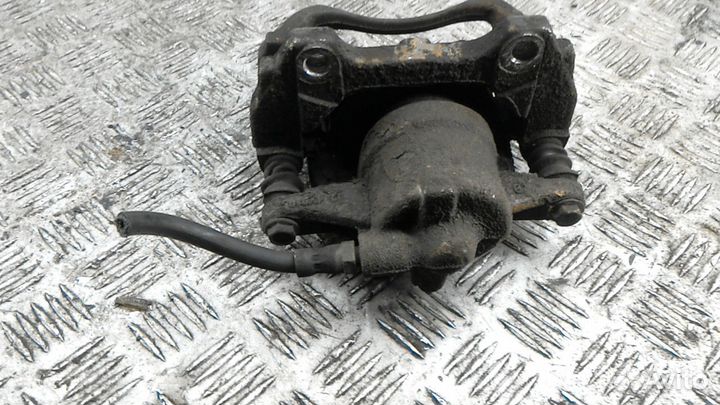 Суппорт передний правый Opel Corsa D 2008 93191696