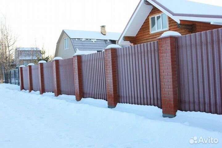 Высокий забор