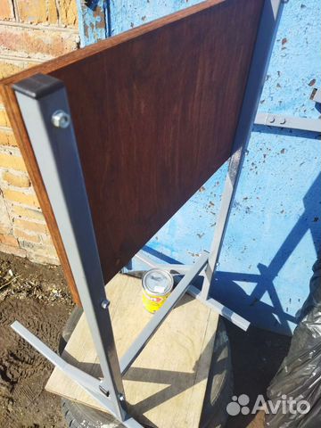 Стойка для хранения лодочного мотора