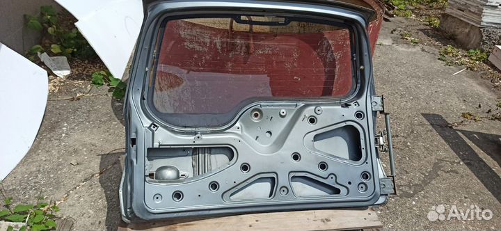 Дверь задняя багажник нива шевролет