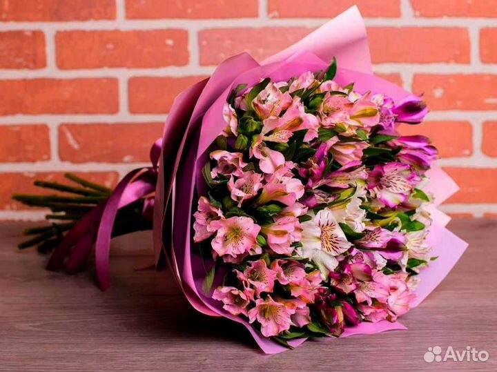 Цветы с бесплатной доставкой.Розница