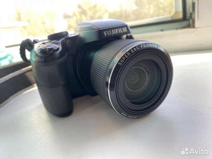 Фотокамера FujiFilm FinePix S8400