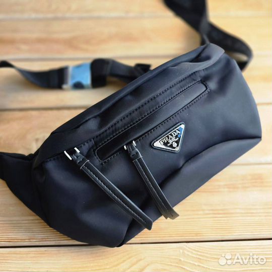 Поясная сумка Prada