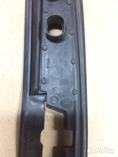 Уплотнит резинка в ручку богажника шкода а4