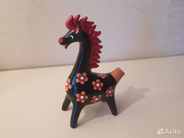 Лошадь игрушка