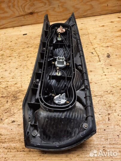 Фонарь лев. зад. toyota raum