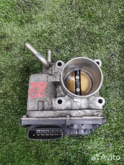 Дроссельная заслонка Toyota Corolla Verso R1 2006