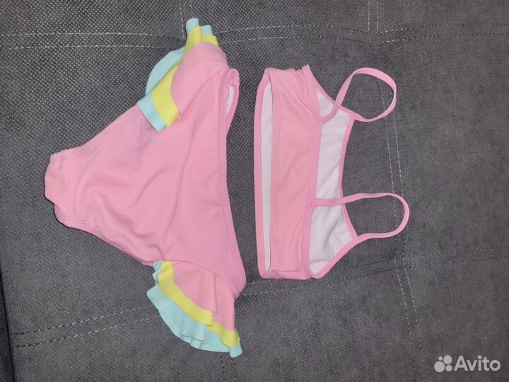 Купальник и шапочка для бассейна