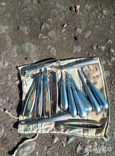 Щипцы стоматолога для удаления зубов СССР