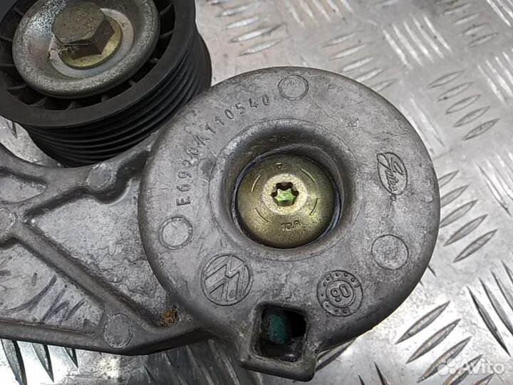 Ролик натяжной Volkswagen Touareg