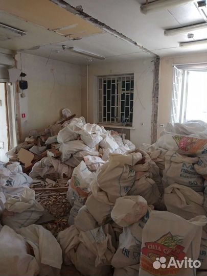 Демонтаж полов, стен, перегородок, вывоз мусора