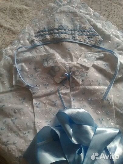 Комплект на выписку новый шитьё