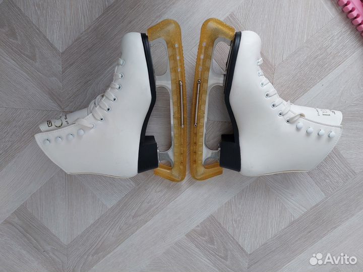 Коньки Graf coral 38 ращмер с сумкой