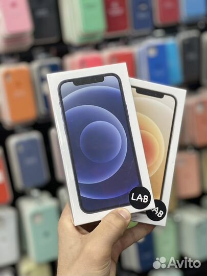 iPhone 12, 64 ГБ