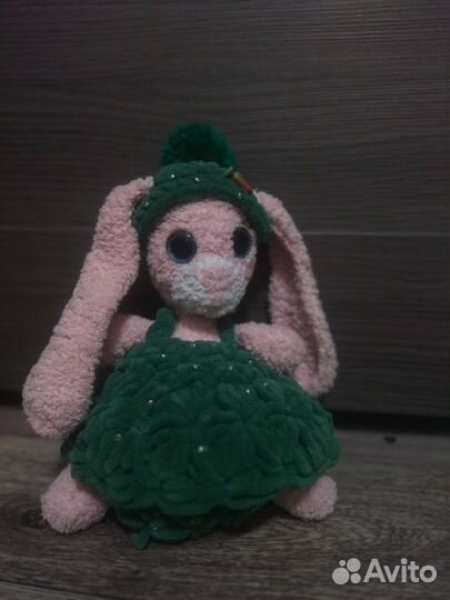 Вязаный заяц