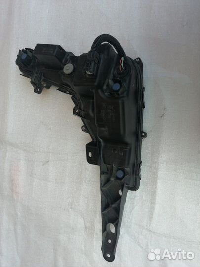 Противотуманка левая Lexus Lx 3