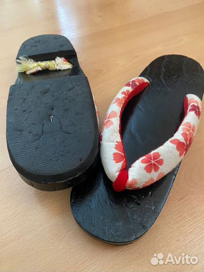 Японская обувь