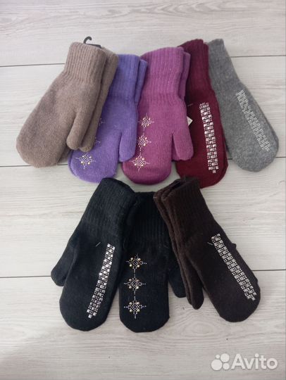 Варежки женские