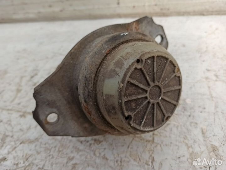 Подушка двигателя KKB500590