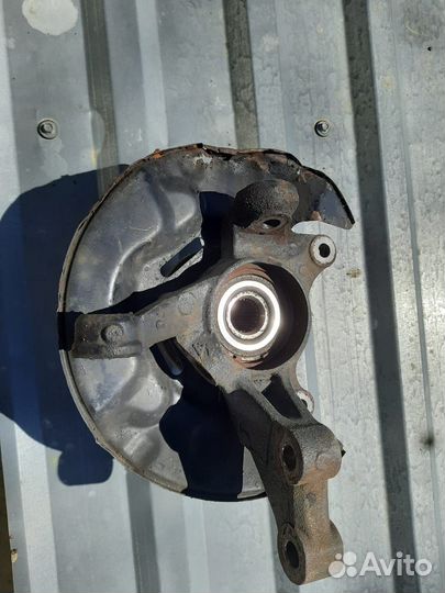 Кулак поворотный тойота 43502-32080/43211-12410