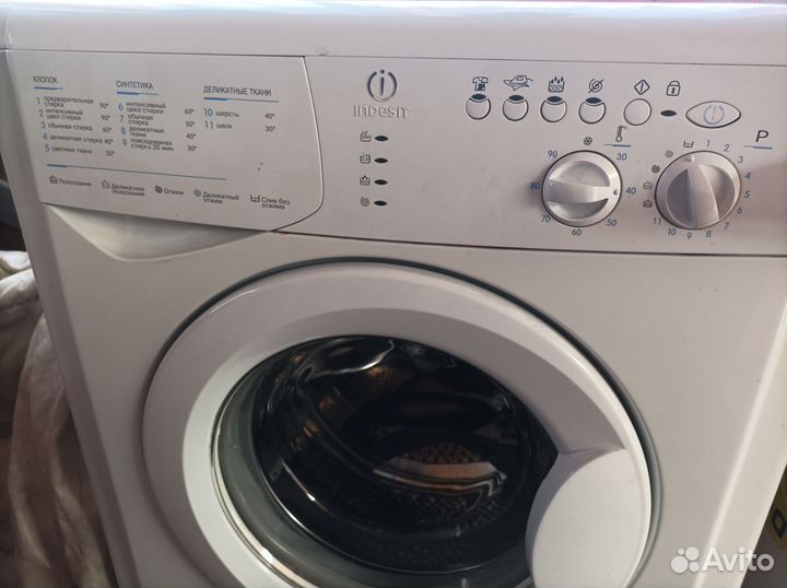 Стиральная машина б/у indesit 5 кг