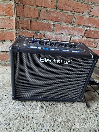 Гитарный комбоусилитель