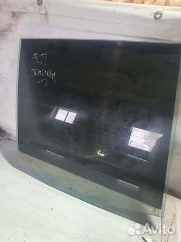 Стекло двери заднее правое Volkswagen Tiguan