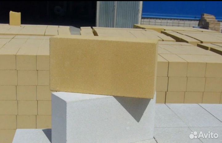 Кирпич силикатный полуторный пустотелый желтый